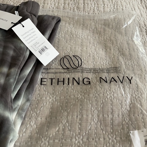NWT Something Navy Aspen Wide Leg Sweatpants - Picture 3 of 6